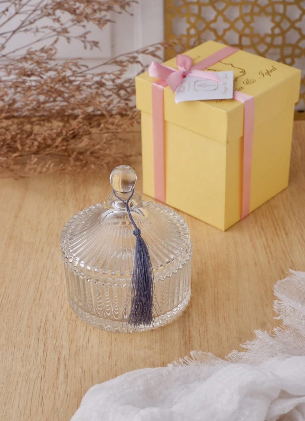 Souvenir Wedding Gold Box